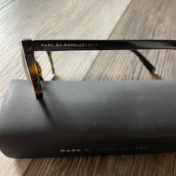 Marc Jacobs prescription glasses - Picture 2 of 3